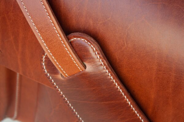 Premium Leather Briefcase for pilots and barristers. shoulder pad zoomed-in view