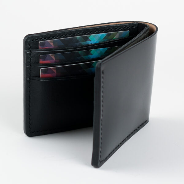Shell cordovan wallet, black color.